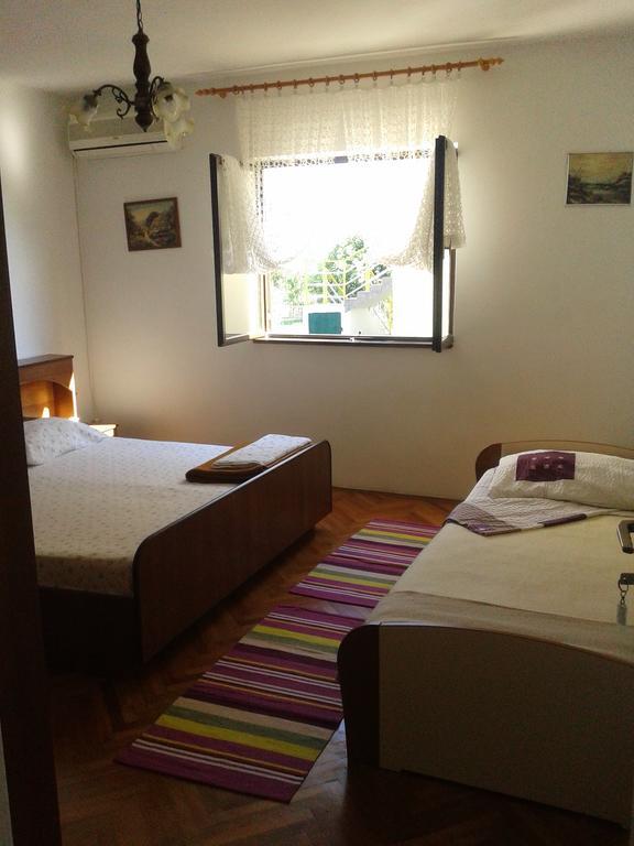 Apartment Mirjana ビビニェ エクステリア 写真