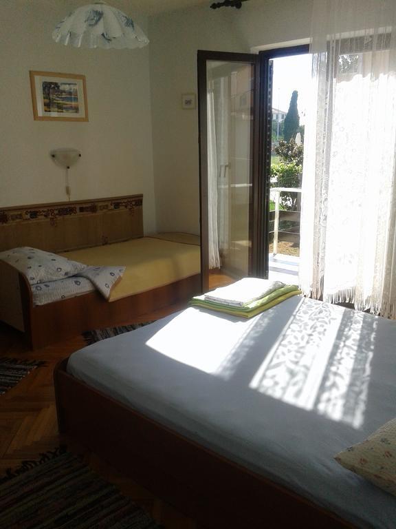Apartment Mirjana ビビニェ エクステリア 写真