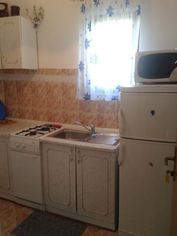 Apartment Mirjana ビビニェ エクステリア 写真