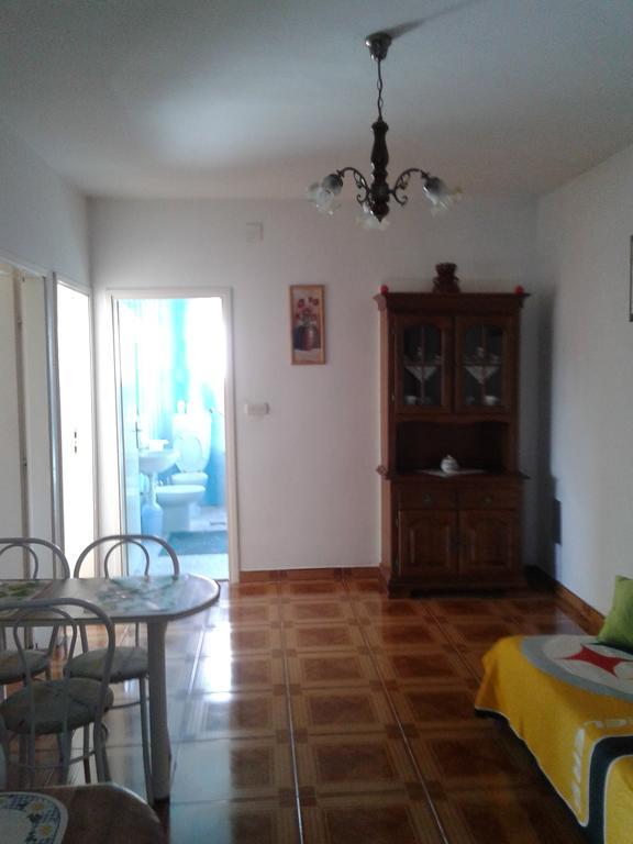 Apartment Mirjana ビビニェ エクステリア 写真